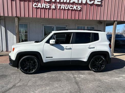 Used 2018 Jeep Renegade Altitude image 11