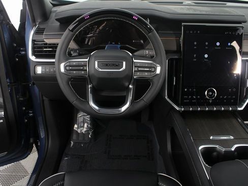 New 2026 GMC Acadia Denali image 12