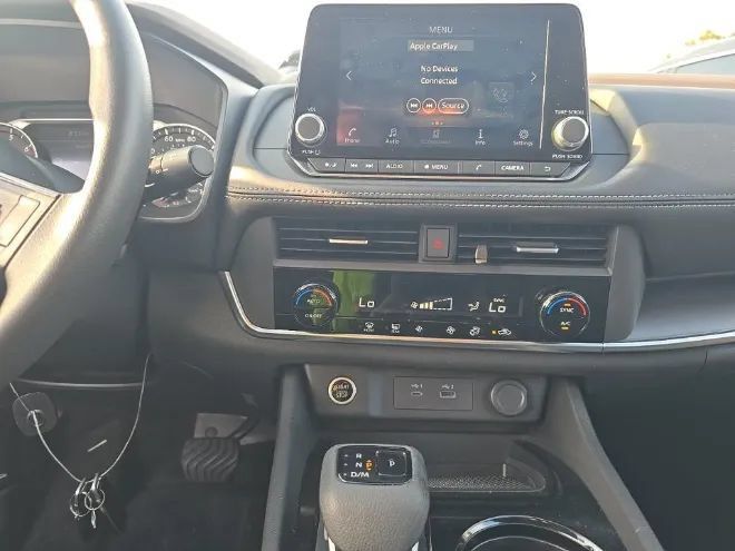 Used 2023 Nissan Rogue SV AWD/4WD image 9