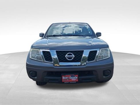 Used 2016 Nissan Frontier SV AWD/4WD image 2
