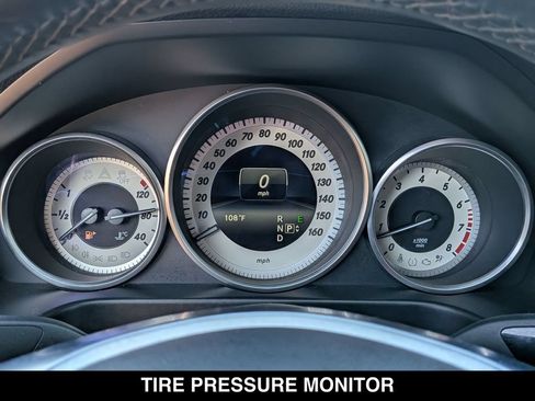 Used 2016 Mercedes-Benz E 350 4MATIC Sedan image 19