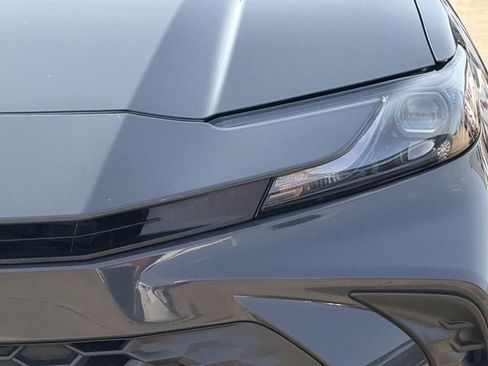Used 2025 Toyota Camry SE FWD image 5