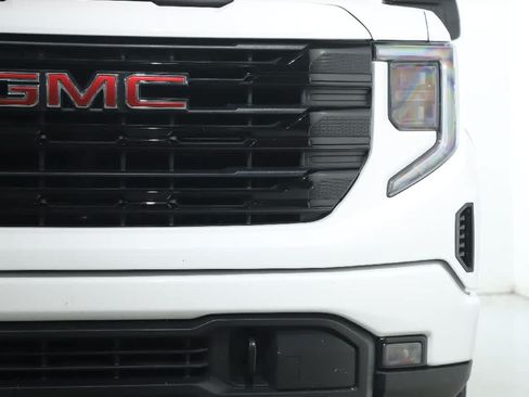 Used 2024 GMC Sierra 1500 Elevation AWD/4WD image 7