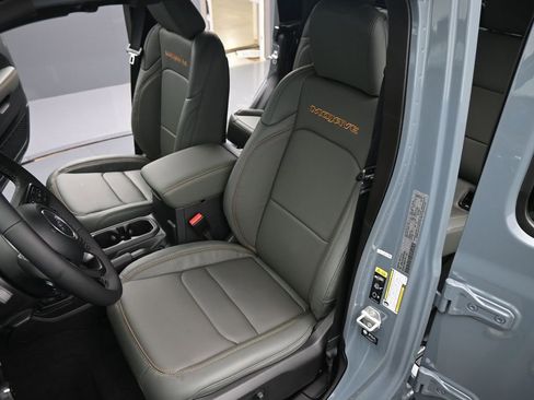 New 2025 Jeep Gladiator Mojave w/ Safety Group image 11