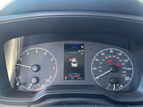 Used 2025 Toyota Corolla LE image 3