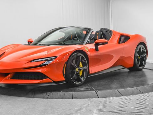 Used 2025 Ferrari SF90 Spider image 4