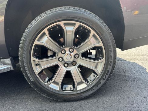 Used 2015 Cadillac Escalade Luxury AWD/4WD image 24