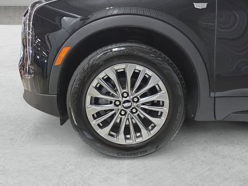 Used 2025 Cadillac XT4 Premium Luxury AWD/4WD image 23