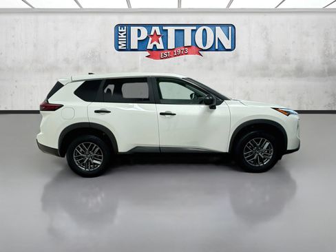Used 2024 Nissan Rogue S AWD/4WD image 8