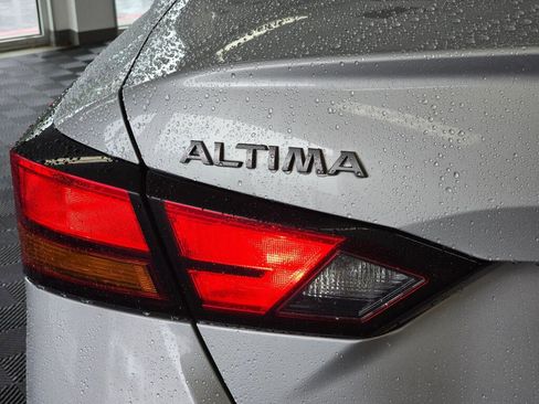 Used 2023 Nissan Altima 2.5 SV image 14