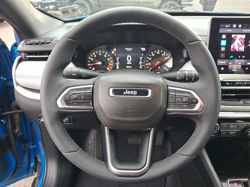 Certified 2023 Jeep Compass Latitude AWD/4WD image 19