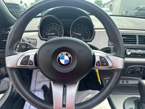Used 2004 BMW Z4 2.5i RWD image 15