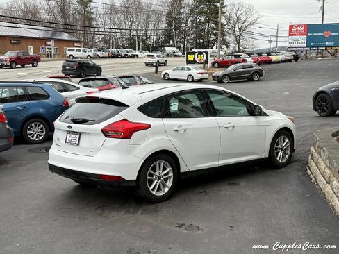 Used 2017 Ford Focus SE FWD image 9