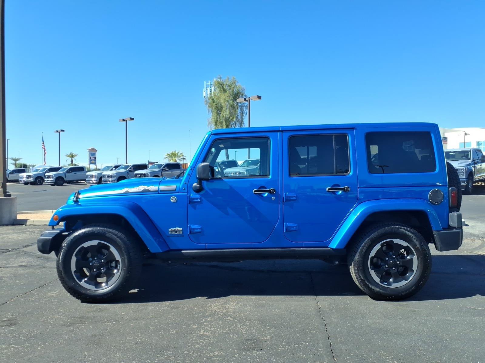 Used 2014 Jeep Wrangler Unlimited Sahara AWD/4WD image 3
