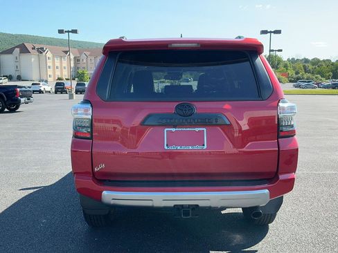 Certified 2024 Toyota 4Runner TRD Off-Road Premium w/ Off Road Premium Plus Package AWD/4WD image 8