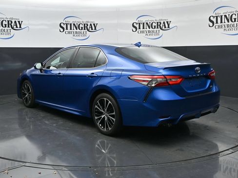 Used 2019 Toyota Camry SE FWD image 5