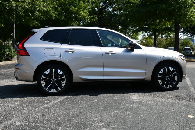 Used 2026 Volvo XC60 B5 Plus AWD/4WD image 8