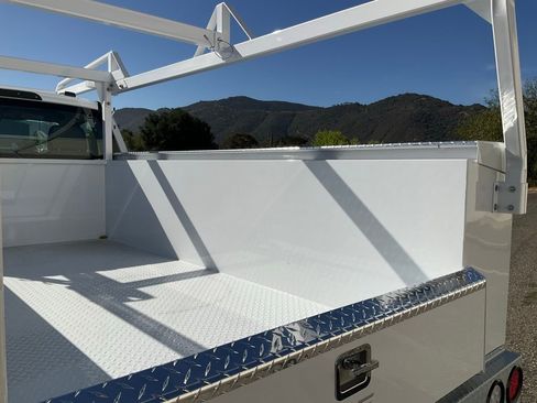 New 2025 Ford F350 XL w/ XL Chrome Package image 13