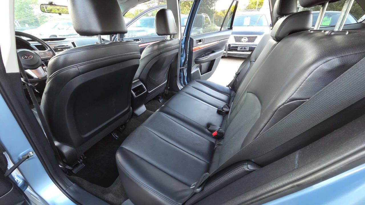 Used 2011 Subaru Outback 2.5i Limited AWD/4WD image 31