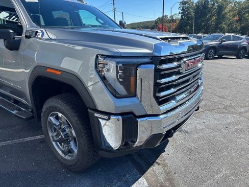 New 2026 GMC Sierra 2500 SLT w/ SLT Premium Package image 6