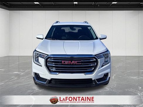 Used 2022 GMC Terrain SLT image 8