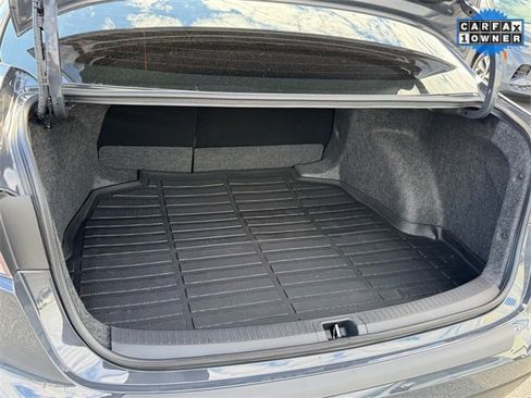 Used 2025 Toyota Corolla LE image 10