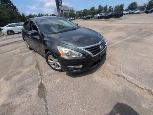 Used 2014 Nissan Altima 2.5 SL w/ Technology Package FWD image 14