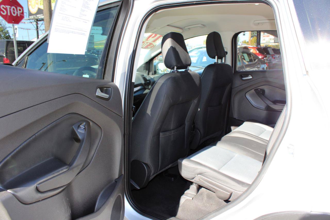 Used 2019 Ford Escape SE FWD image 13