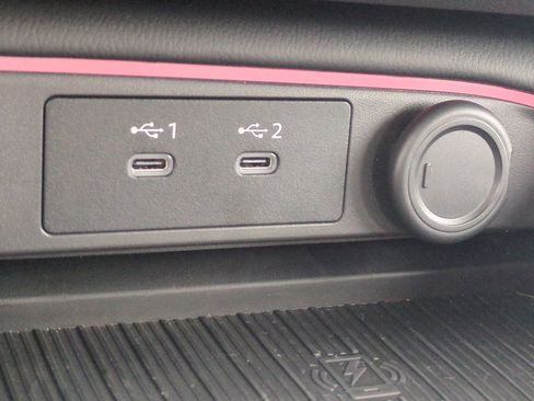 New 2026 Nissan Sentra SR w/ SR Premium Package FWD image 22