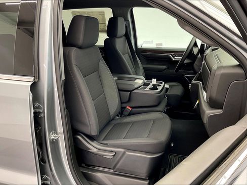 New 2026 GMC Sierra 1500 SLE image 9