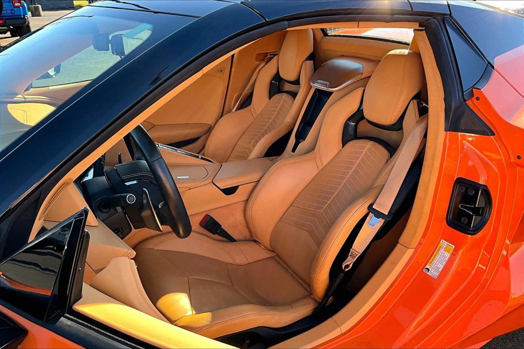 Used 2022 Chevrolet Corvette Stingray Premium Conv w/ Z51 Performance Package RWD image 23