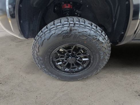 Used 2022 Toyota Tacoma TRD Sport w/ Black Out Package (TMS) image 14