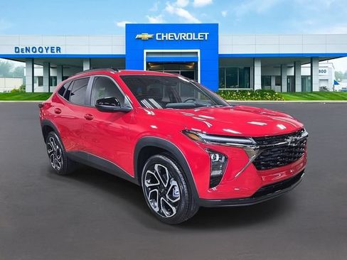 New 2026 Chevrolet Trax RS w/ Driver Confidence Package FWD image 4