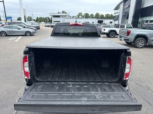 Used 2022 GMC Canyon Elevation Standard w/ Convenience Package AWD/4WD image 10