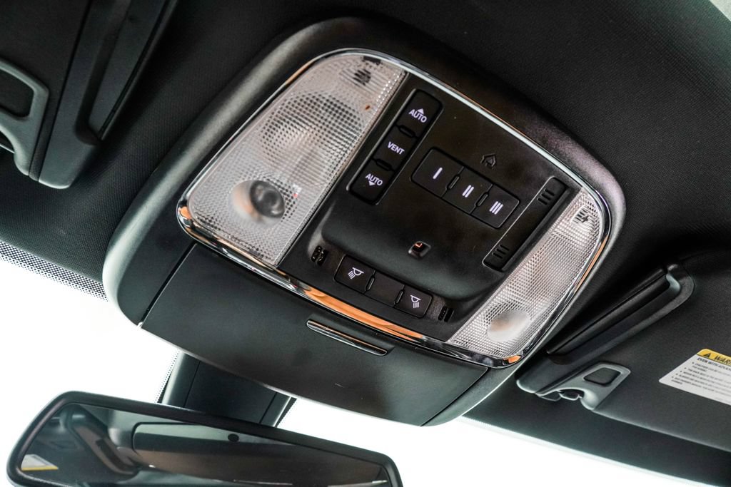 Used 2022 Dodge Charger Scat Pack RWD image 39