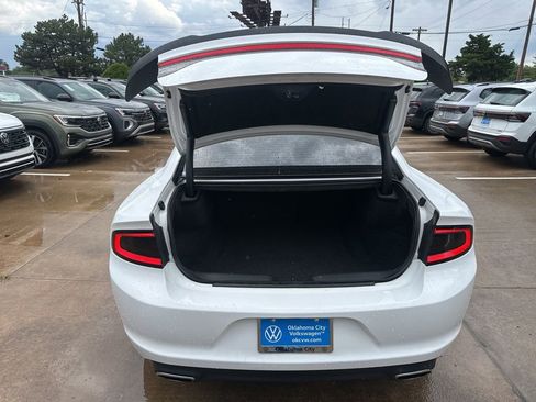 Used 2016 Dodge Charger SXT RWD image 16