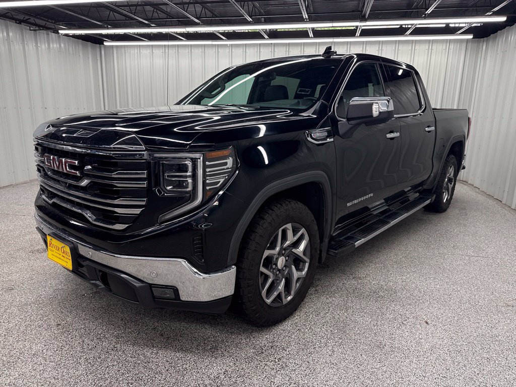 Used 2022 GMC Sierra 1500 SLT RWD image 3