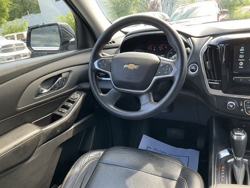Used 2019 Chevrolet Traverse LS AWD/4WD image 16