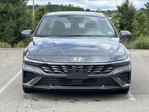 Used 2024 Hyundai Elantra SEL w/ Convenience Package FWD image 22