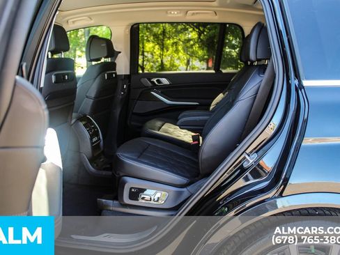 Used 2023 BMW X7 xDrive40i w/ Premium Package AWD/4WD image 18