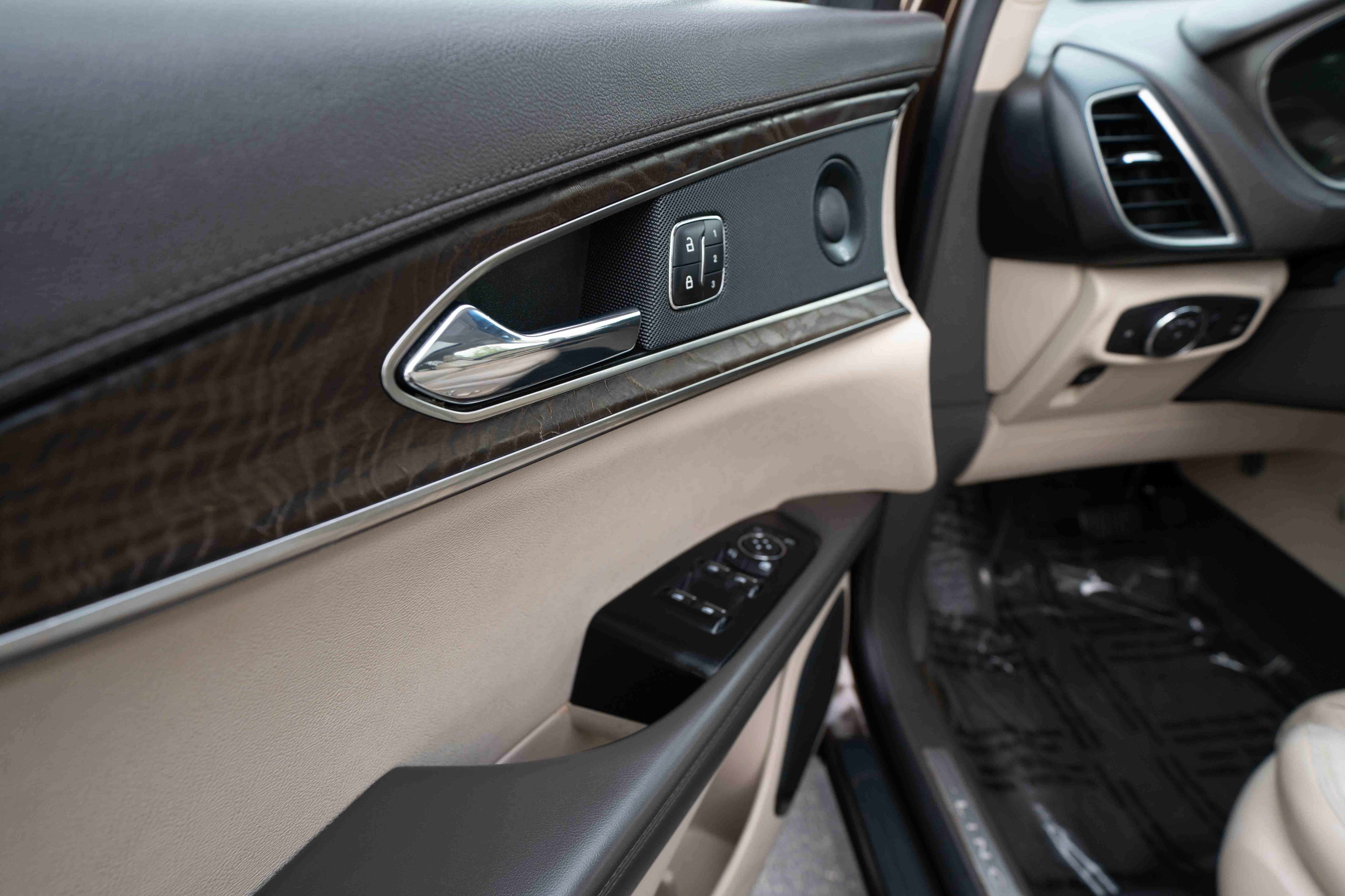 Used 2019 Lincoln Nautilus Reserve AWD/4WD image 7