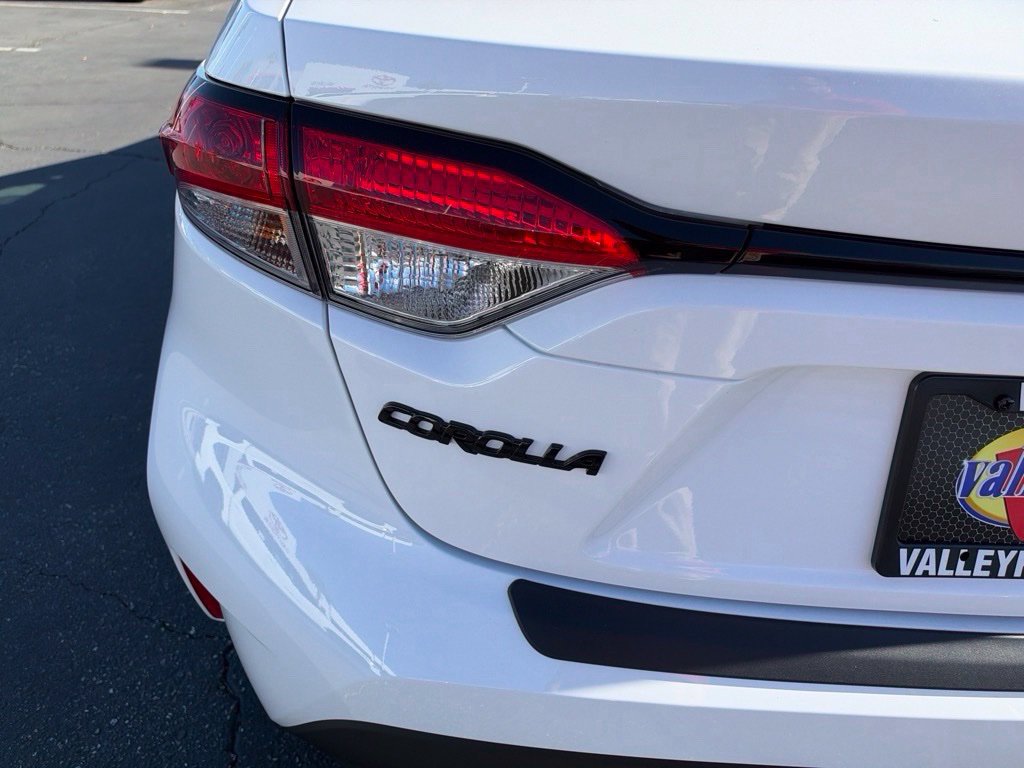 New 2027 Toyota Corolla LE w/ LE Premium Package FWD image 4