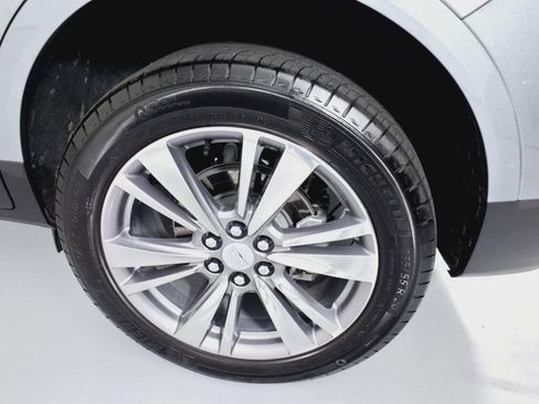 Certified 2025 Cadillac XT5 Premium Luxury image 25