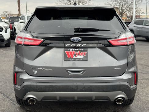 Used 2024 Ford Edge Titanium image 19