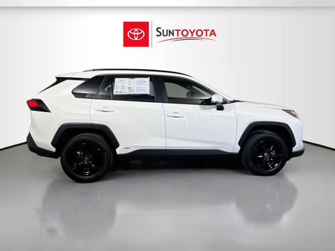 Used 2025 Toyota RAV4 XLE w/ Convenience Package AWD/4WD image 2