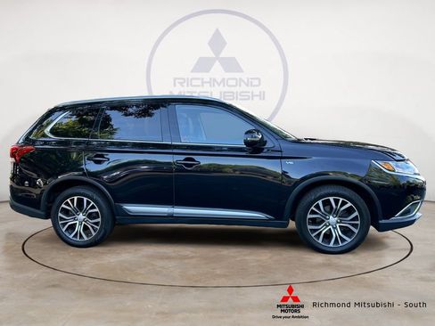 Used 2016 Mitsubishi Outlander GT AWD/4WD image 2