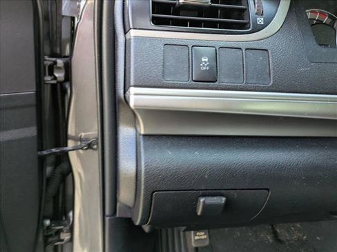 Used 2014 Toyota Camry SE image 10