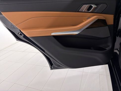 Certified 2023 BMW X7 xDrive40i w/ Executive Package image 15