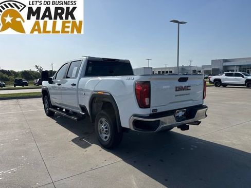 Used 2021 GMC Sierra 2500 4x4 Crew Cab w/ Fleet Convenience Package image 4