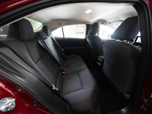 Used 2025 Toyota Corolla LE FWD image 24